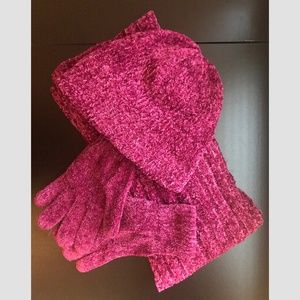 3/$10 Hat, Scarf, Glove Set